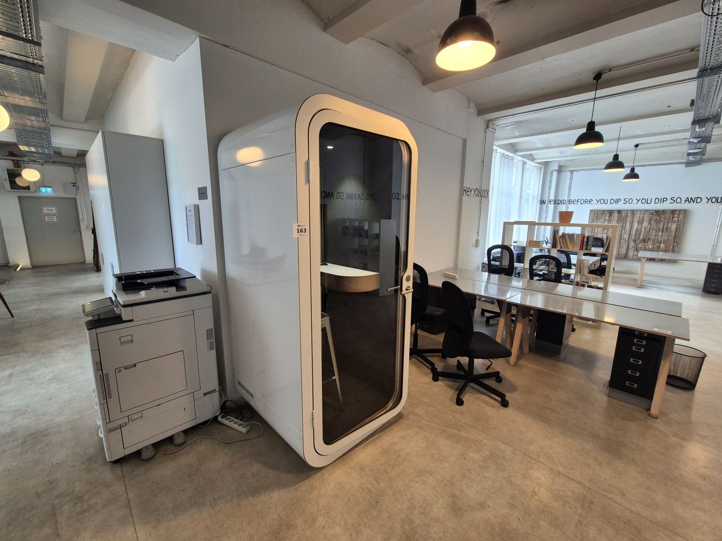 Büromöbel und Ausstattung einer Co-Working-Fläche (Teil 2)